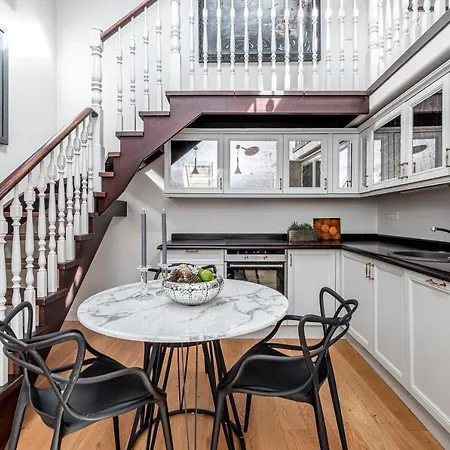 Luxury Gaono In Old Town Apartment